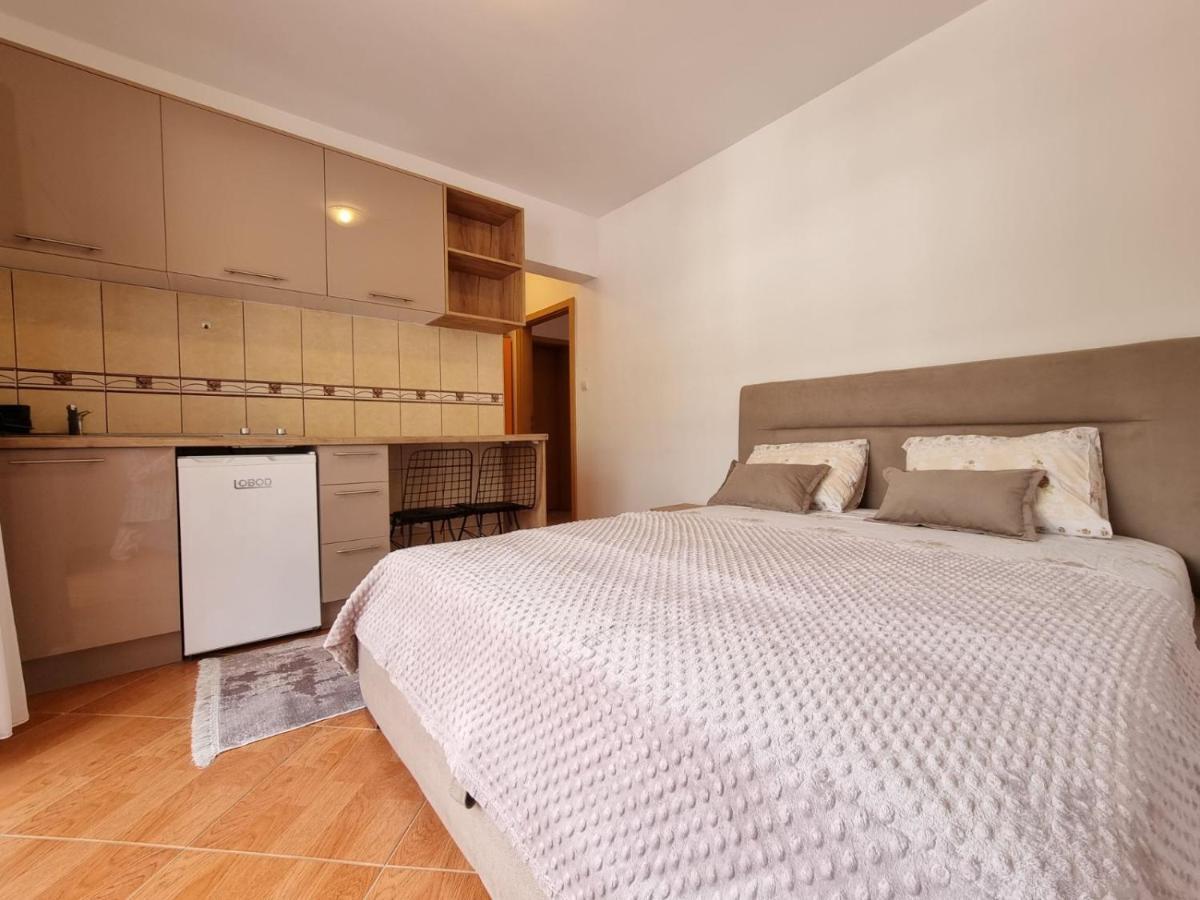 بودفا Dom Apartments المظهر الخارجي الصورة
