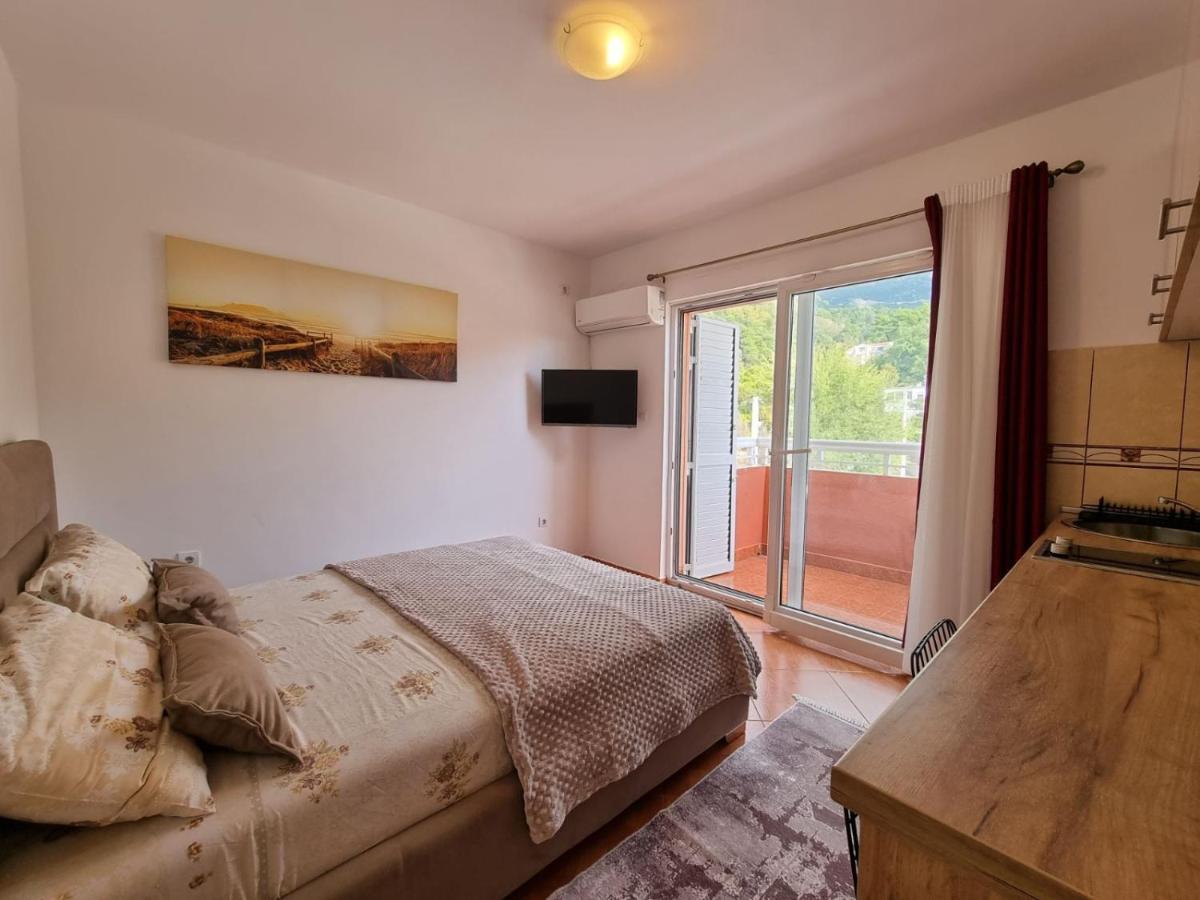 بودفا Dom Apartments المظهر الخارجي الصورة